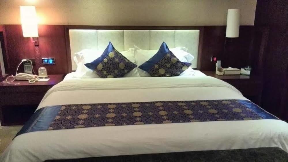 Liuzhou Sanjiangxian Dongxiangguo Hotel Kültér fotó